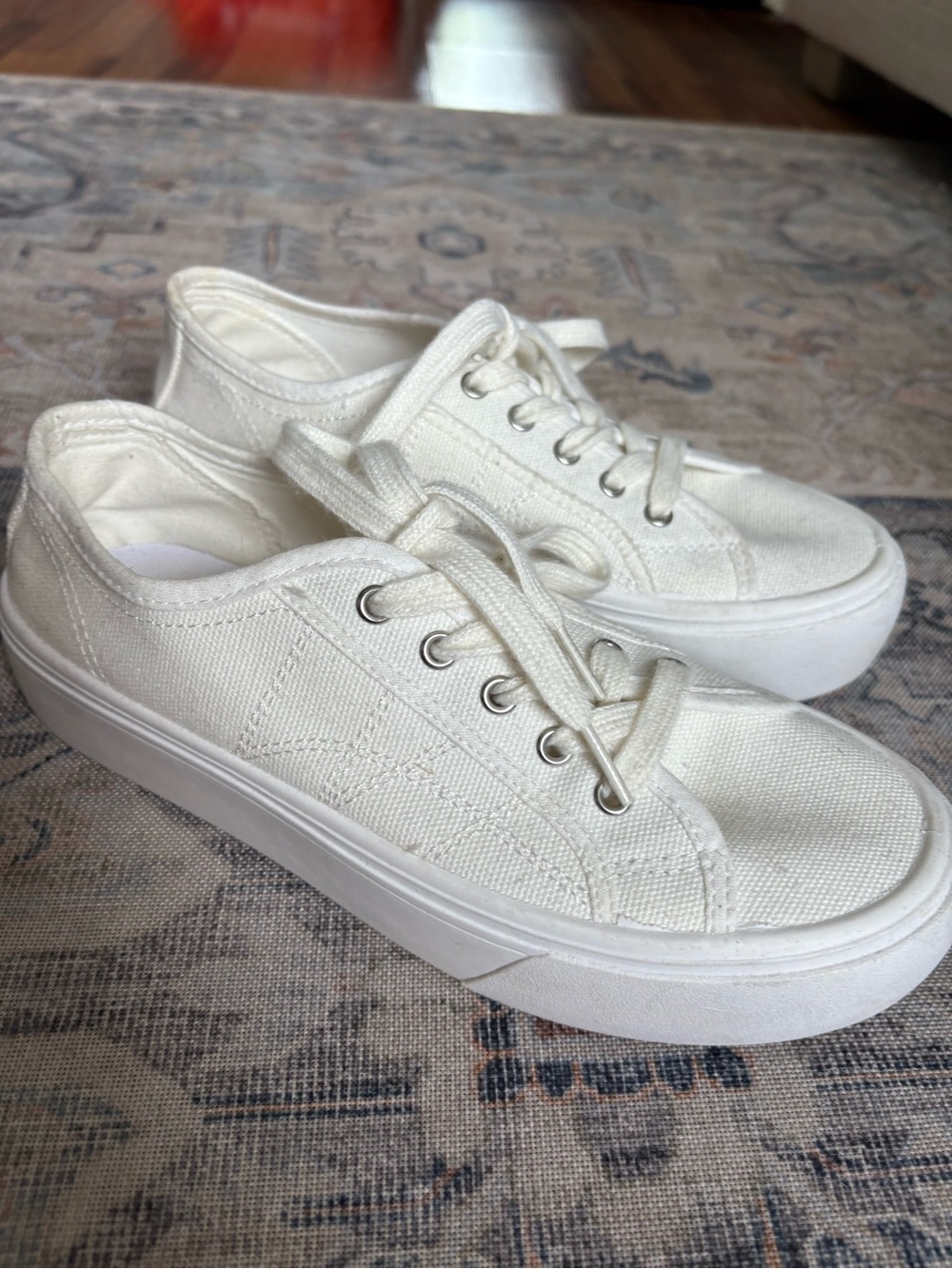 Madden Girl bone never worn Canvas Lace-Up Platform Sneakers 6.5